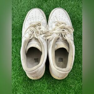 Nike Air‎ Force 1 '07
Men's Shoes Size 12